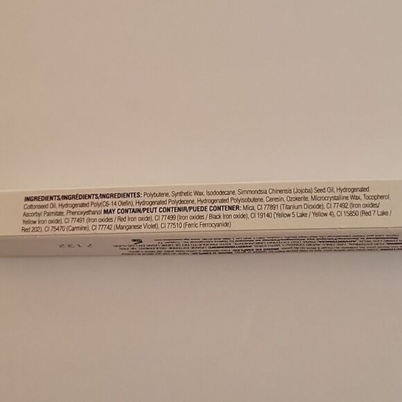 TIGI CosmeticsPerfect Lipliner KISS 0.04 oz - Picture 4 of 7